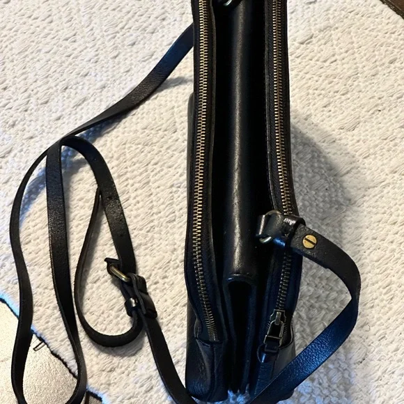 Madewell Black Leather Crossbody Bag - Picture 9 of 12